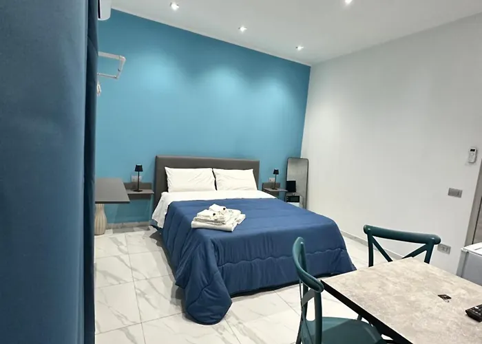 Fly 2 * Νάπολη